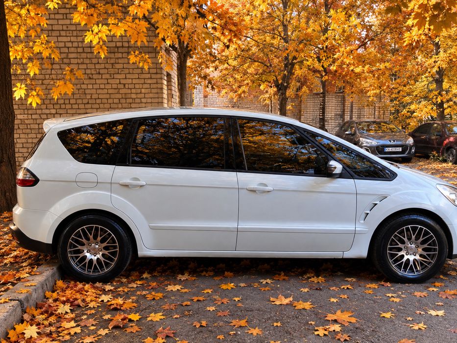 Ford S-Max 2009 отличное состояние
