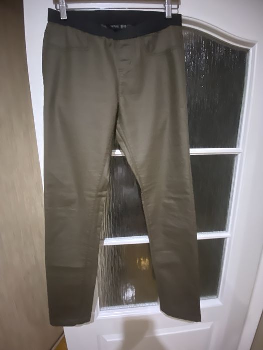 Spodnie damskie woskowane rozm 40 Esmara