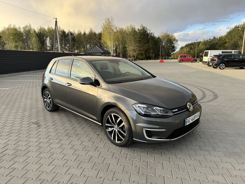 Volkswagen  e-Golf 2018р