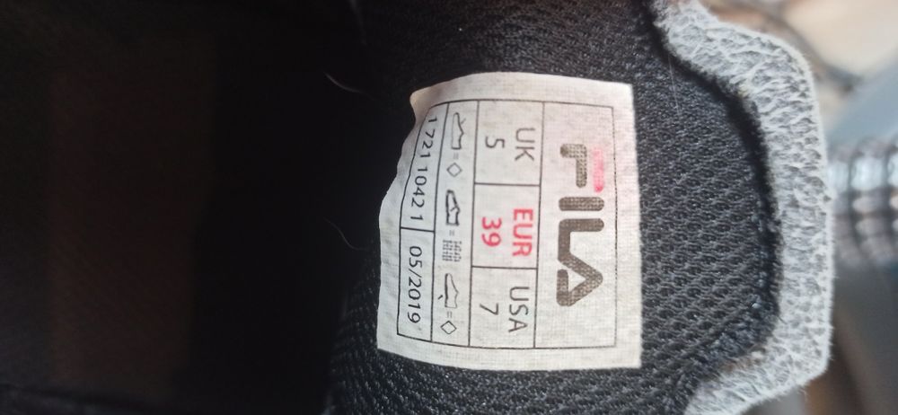 Buty sportowe Fila 39 do nogi piłki nożnej