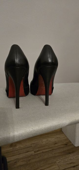 Christian Louboutin szpilki oryginał r 36