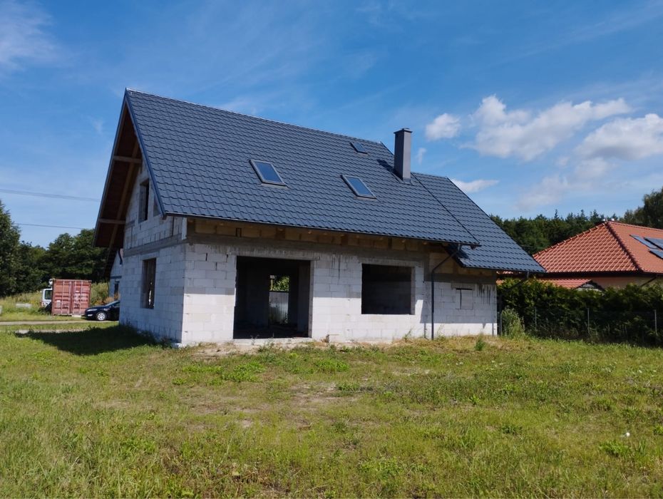 Dom w stanie surowym otwartym