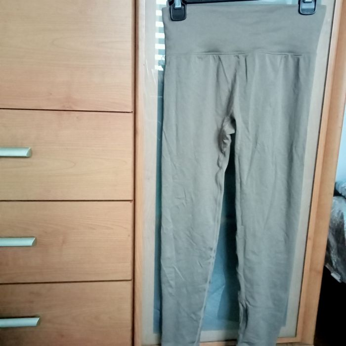 Legginsy beżowe M