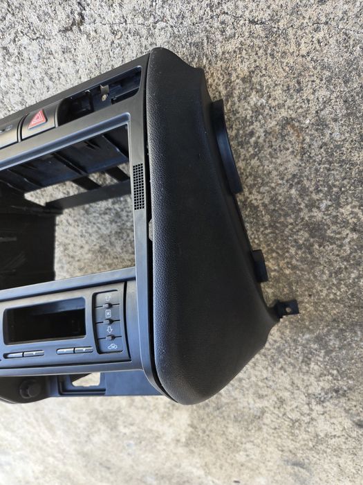 Consola seat leon 1m 2din adaptada.