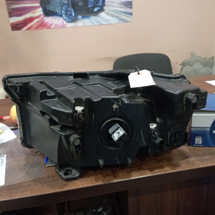 Фара права ліва  BASE Jeep Grand Cherokee WL 22-