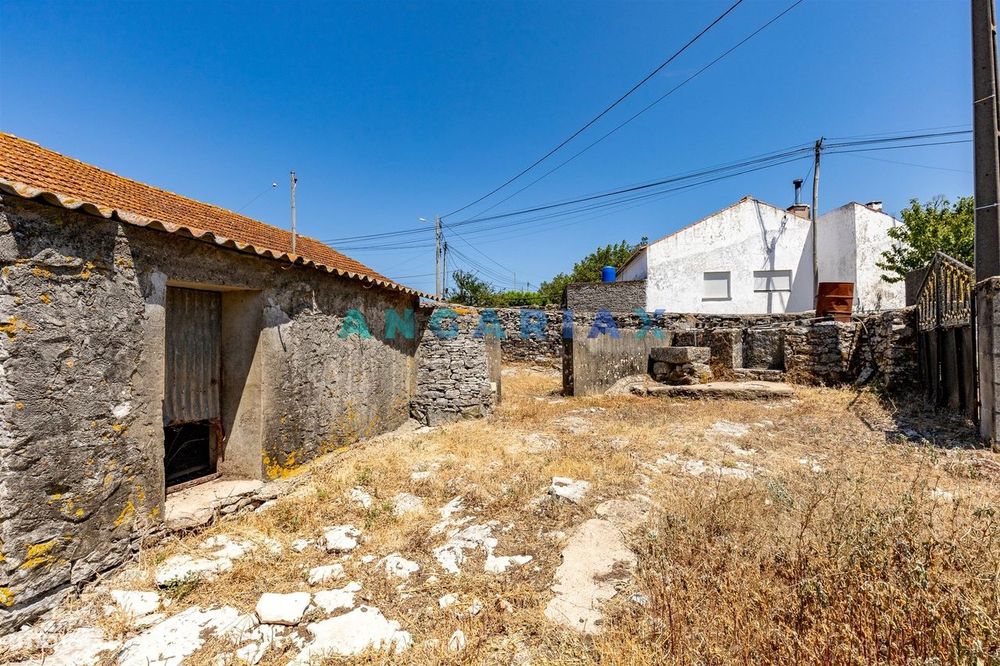 ANG1661 - Moradia T2 para Venda em São Bento, Porto de Mós