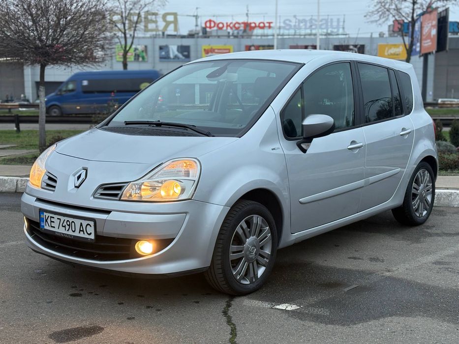 Renaylt Grand Modus 2011 год Идеальный