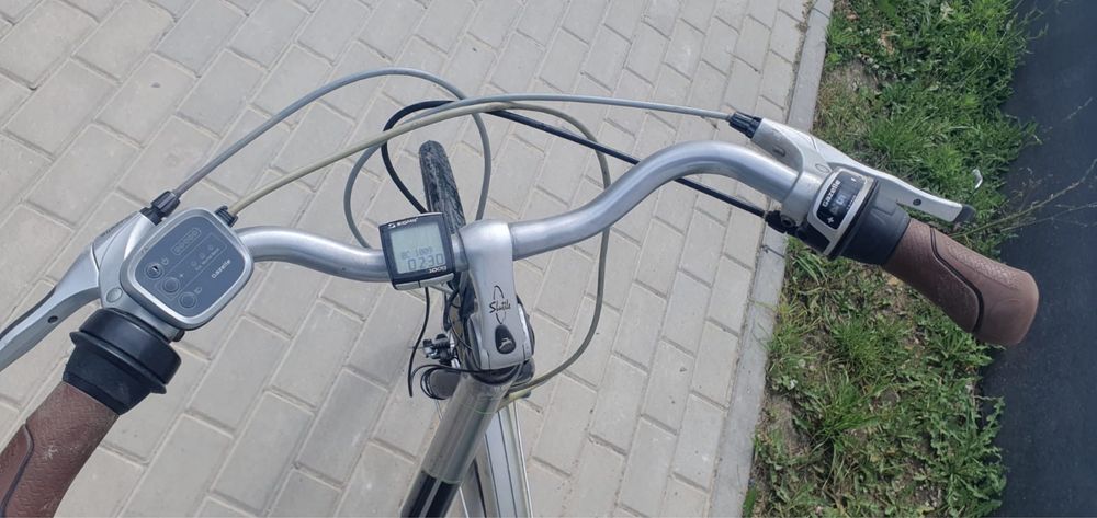 Rower Gazelle elektryczny trekkingowy