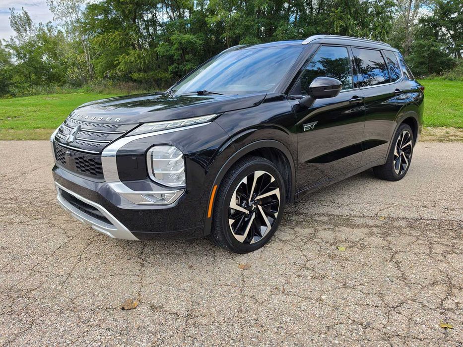 Mitsubishi Outlander SEL S-AWC      2024