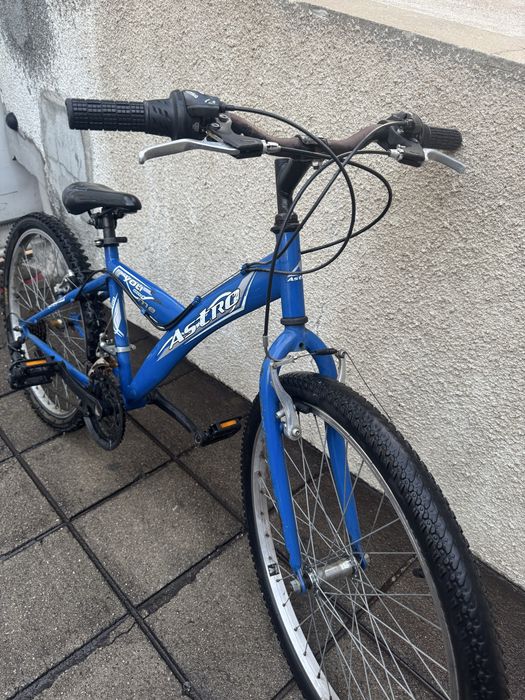 Bicicleta Astro Roda 24 - Mudanças Shimano usada