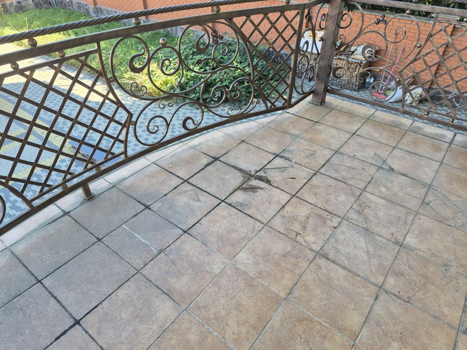 Здається вперше новий будинок на набережній.