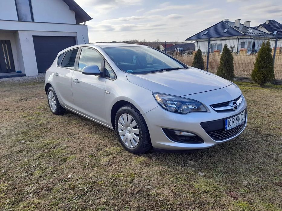 Opel Astra 1.6 Benzyna Salon Polska Przebieg 73 TYS KM! Bezwypadkowa 2016 Rok