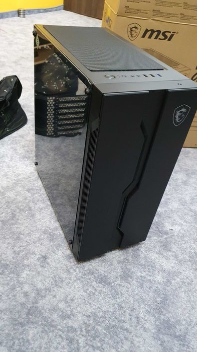 Obudowa msi vampric 010m