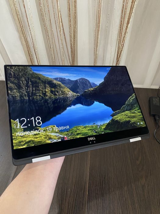 Ноутбук Dell XPS 15 9575 2-in-1 RX Vega M GL/i7-8705G/16GB/256SSD