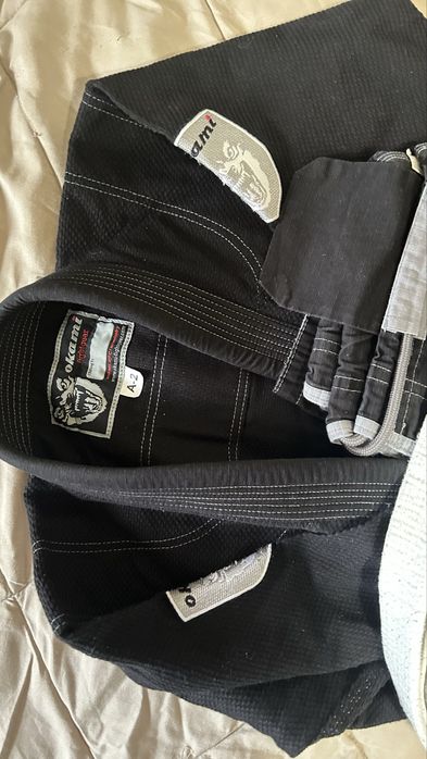 Kimono de jiu-jitsu preto A-1 e A-2