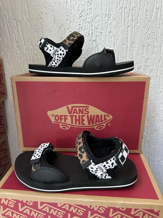Босоніжки/ сандалі vans оригінал