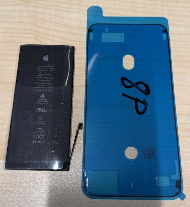 iPhpne 8 Plus 64GB + DODATKI ! ! ! OKAZJA