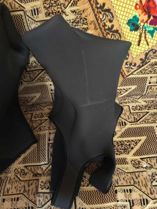 Гідрокостюм BEUCHAT 9mm XL в чудовому стані
