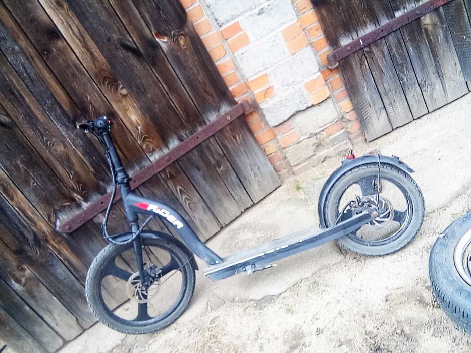 Hulajnoga elektryczna rider