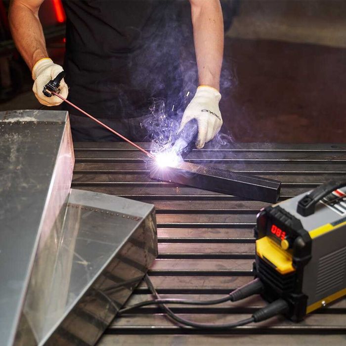 F396 Deko Máquina de soldar INVERTER 200A com LCD digital (com cabos)