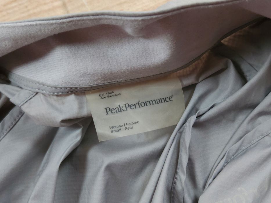 PEAK PERFORMANCE W Focal J Kurtka Wiatrówka Damska Treningowa r. S
