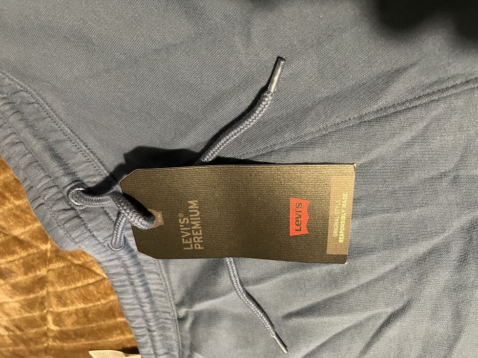 2 calções ADIDAS e LEVI’S novos XXL