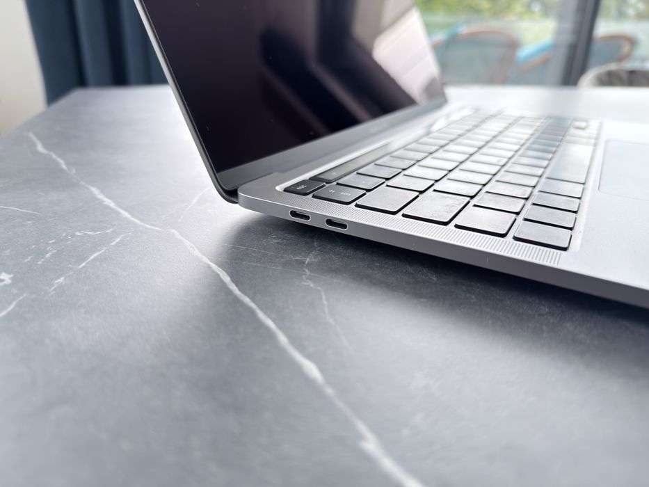 Apple macbook Pro M2 16GB