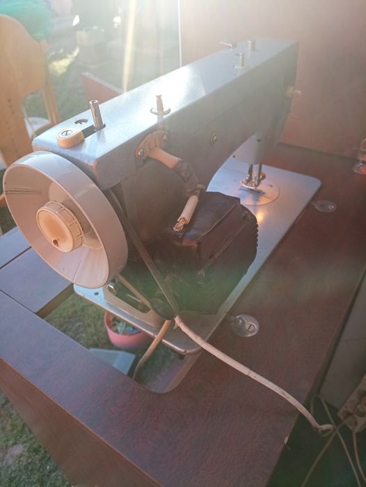 Швейна машинка Чайка 142-м