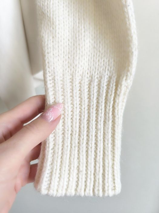 Kremowy sweter rozm 38