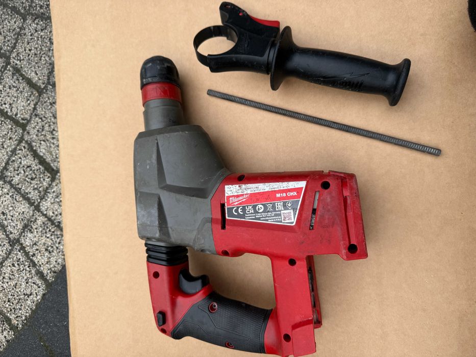 Młotowiertarka wiertarka milwaukee M18 CHX
