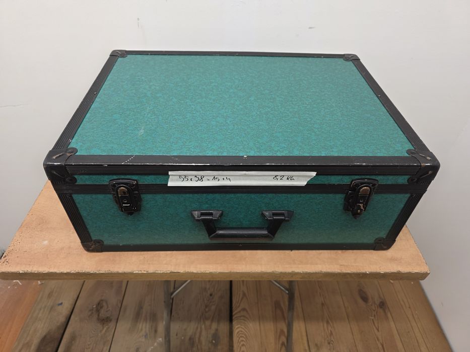 55x38x15+4 flightcase case KUFEREK skrzynia walizka FAKTURA