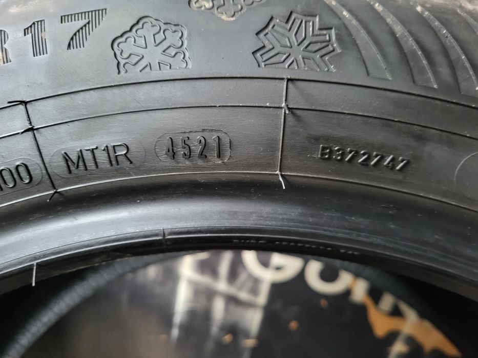 Opony zimowe 225/55/17 Dunlop 21rok
