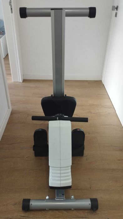 Máquina de Remo BH Aqua Home Rower – Excelente Estado