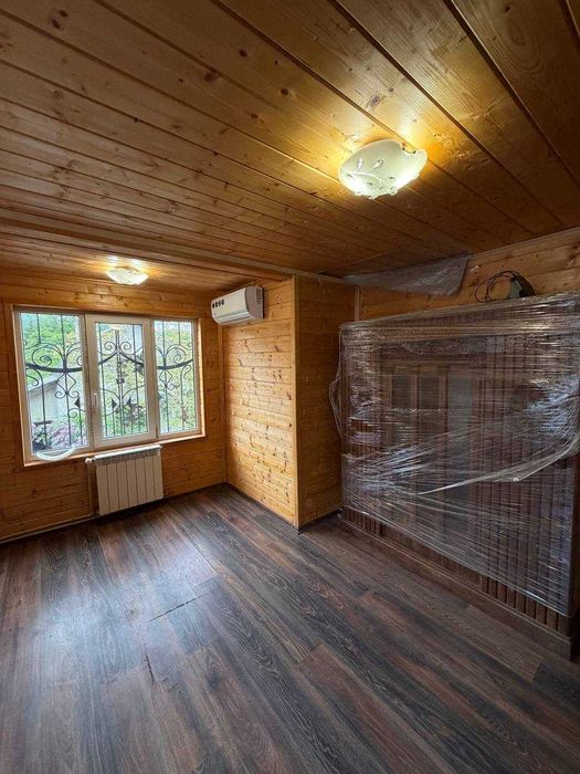Продається затишний заміський будинок / дача біля лісу — ідеальне місце для життя та відпочинку!