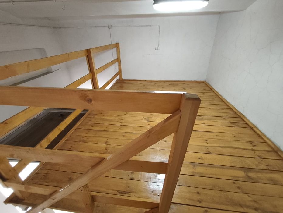 Garaż premium przy placu Wolności z wodą, prądem, kanałem i antresolą - Widok 4