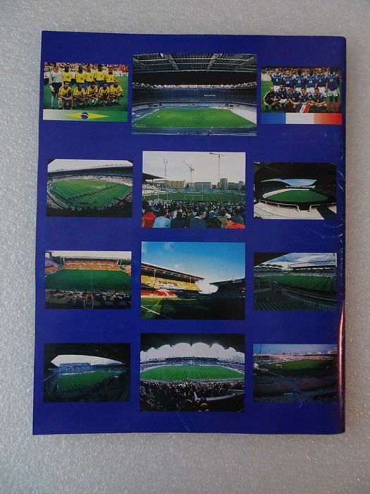 Caderneta de cromos de futebol Mundial de Futebol Francia 1998(tem 266