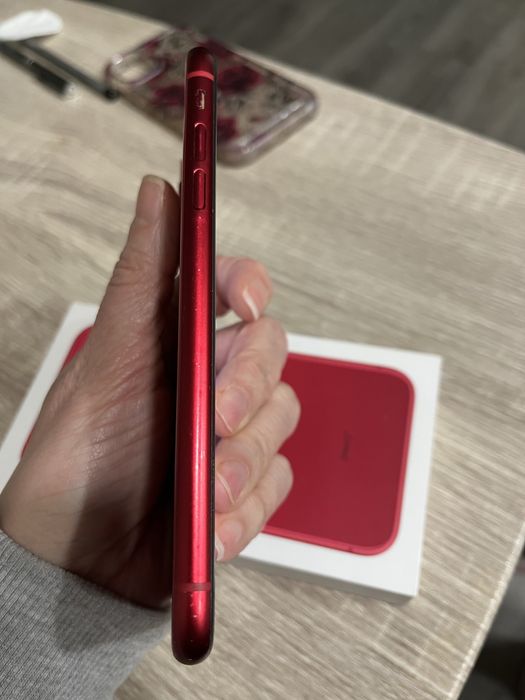 IPhone 11 64Gb red acb 70