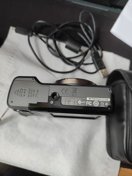 Aparat Kodak EasyShare Z 915 i książka