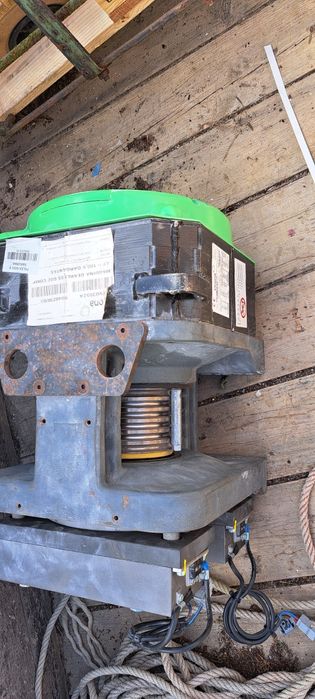 Motor de elevador trifásico NOVO