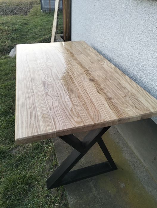 Продається стіл низ метал, стільниця ясен