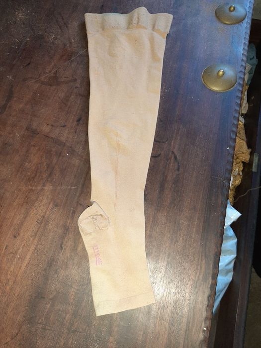 Meia de compressao medi varizes