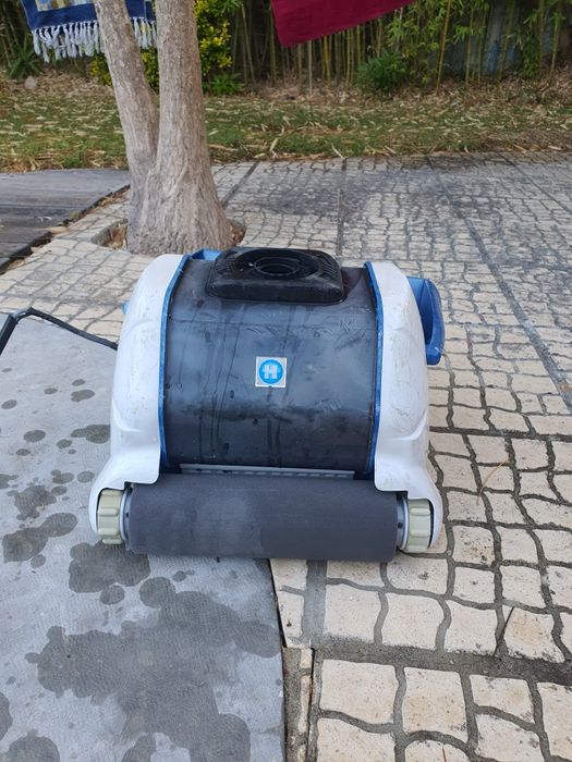 Robot de piscina tiger shark Hayward