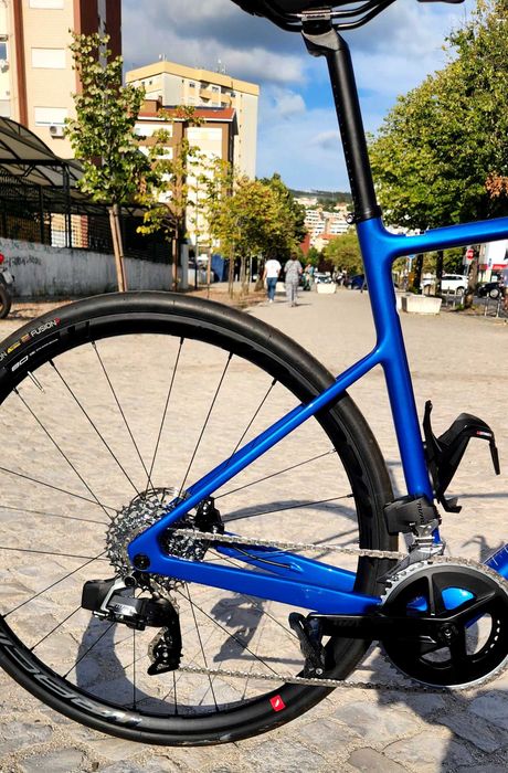 Bicicleta estrada, van rysel, carbono, sram rival 2x12, travão eletronico