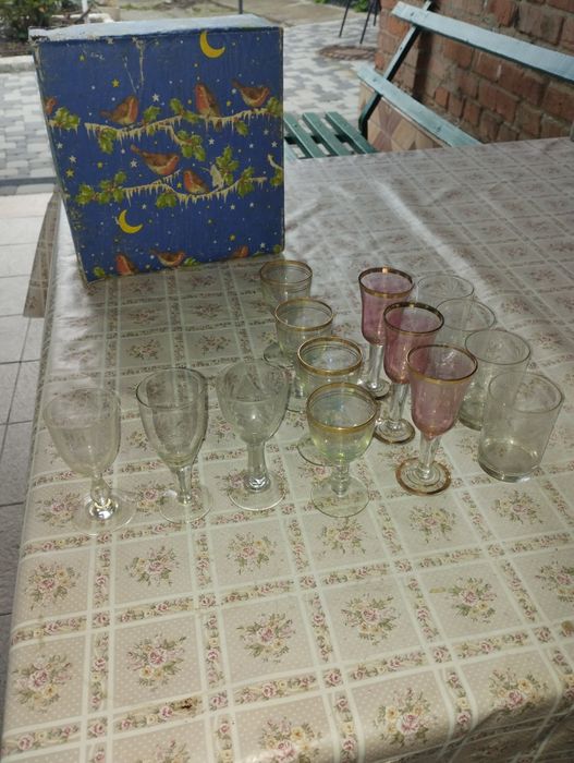 Продаю     скляні.      чарки