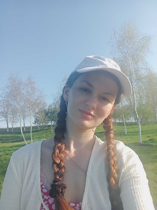 Викладач німецької, іспанської, англійської