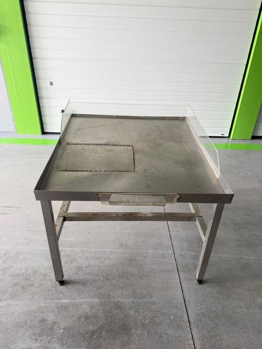 Mesa em inox.....