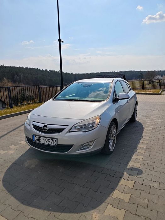 Opel Astra Opel Astra J 1.4T 140KM Super stan!!