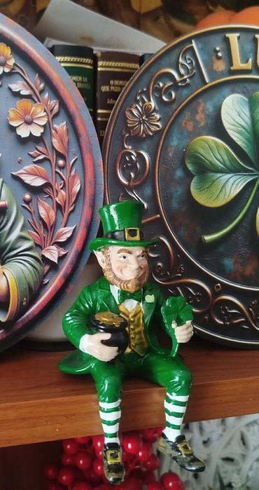 Estatueta Duende Irish celta da Sorte em Resina Irish