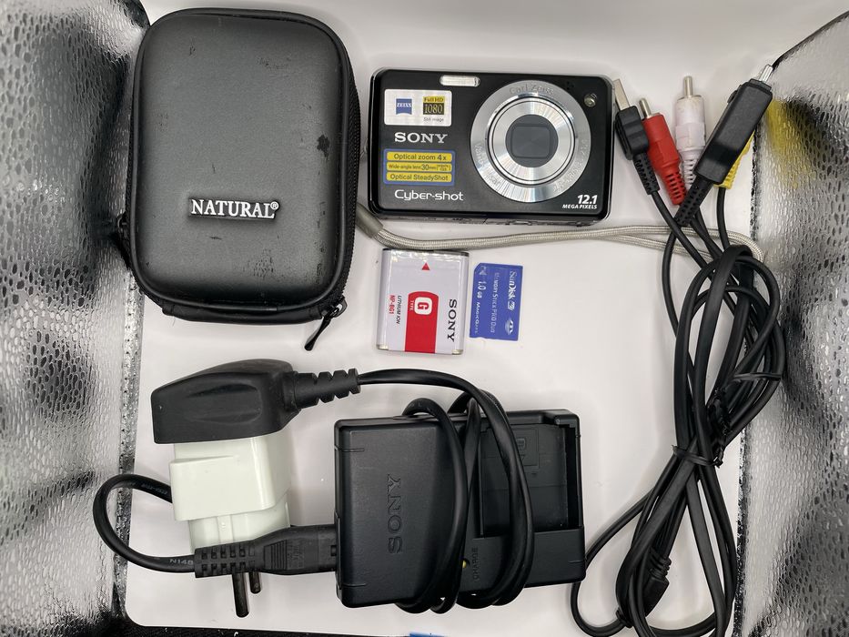 Aparat cyfrowy Sony Cyber-shot DSC-W220