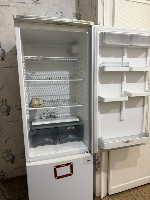 Продам холодильник